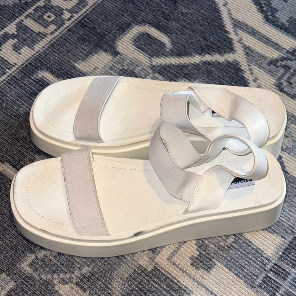 Steve Madden white platform sandals size 11